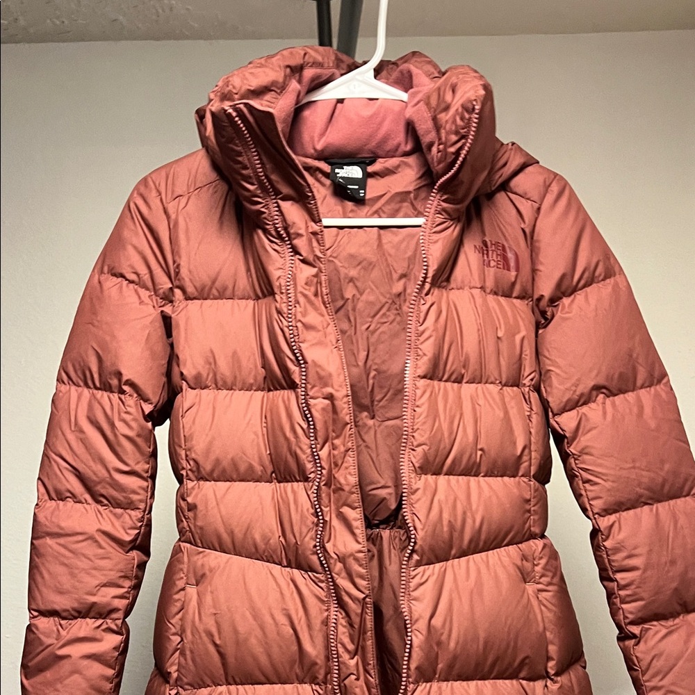 The North Face- Women's Metropolis Coat - Picture 6 of 13